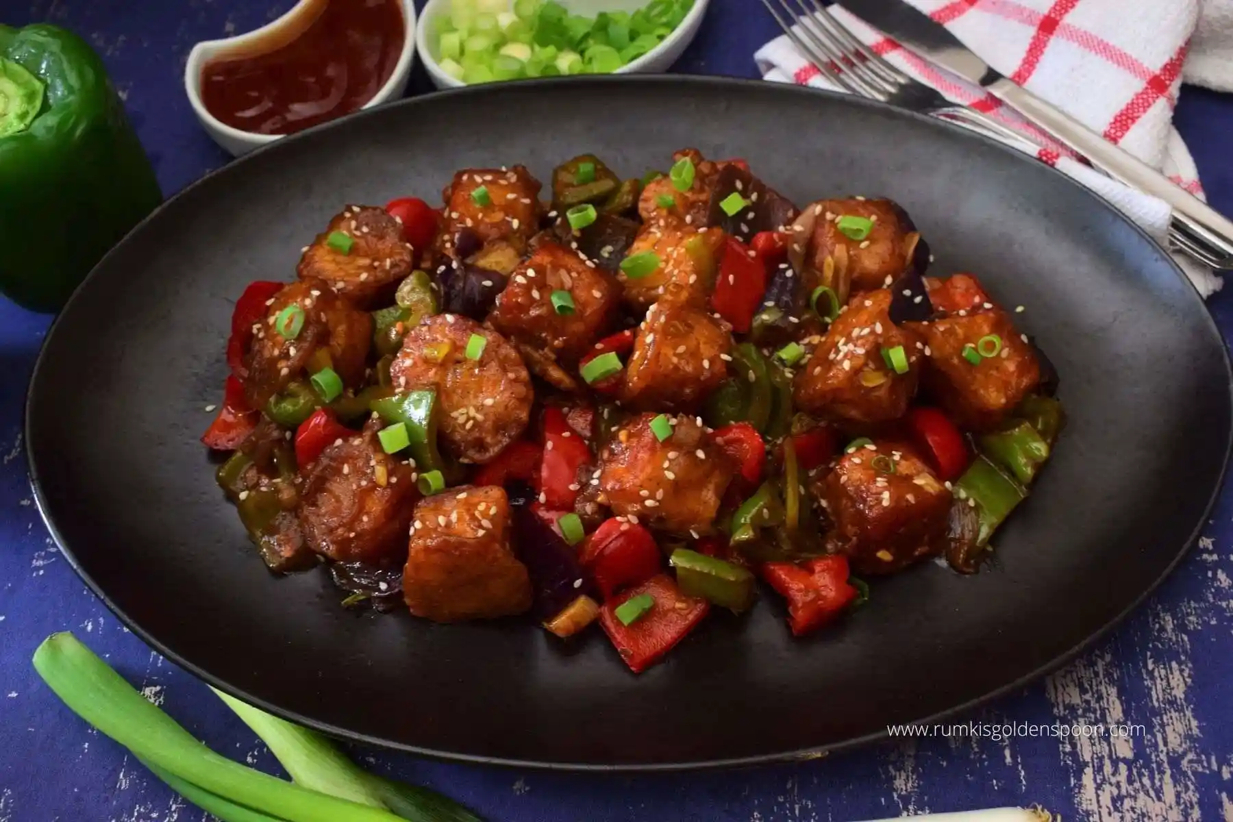 Ghar par aashan tareeke se chilli paneer kaise banaye aayiye jante hai...